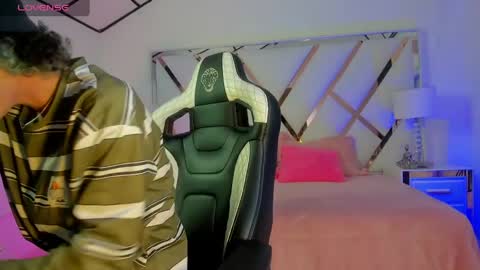 thanier_18 online show from 04-04-26, 07:11