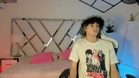 thanier_18 online show from 06-06-26, 03:33