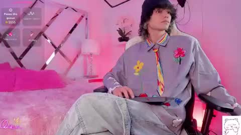 Snapshot of thanier_18 chatting on 07-05-26, 03:13 thanier_18 online show from 07-05-26, 03:13