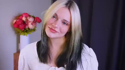 Katty----meow meow  online show from 08-08-26, 09:11