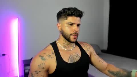 Snapshot of thass_boy chatting on 09-12-25, 01:28 Thass online show from 09-12-25, 01:28