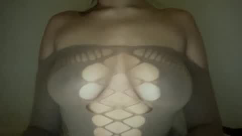 Melanie online show from 11-14-25, 05:06