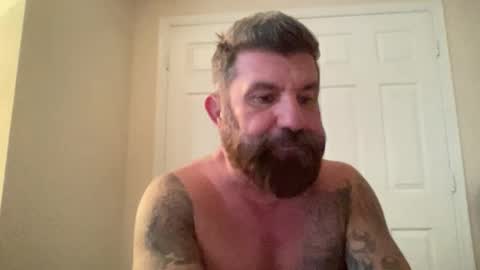 Snapshot of thatguybearded chatting on 12-06-24, 12:02 ThatGuyBearded online show from 12-06-24, 12:02
