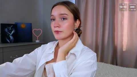 Snapshot of thatonerabbit chatting on 09-27-25, 11:26 Alice online show from 09-27-25, 11:26