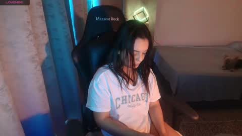 Snapshot of thays_mawakye01 chatting on 11-10-25, 10:09 Paola online show from 11-10-25, 10:09