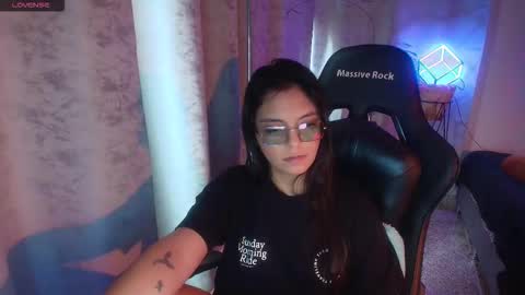 Snapshot of thays_mawakye01 chatting on 02-19-26, 09:22 Paola online show from 02-19-26, 09:22