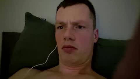 Snapshot of the___rocky200 chatting on 11-12-25, 10:09 Dennis online show from 11-12-25, 10:09