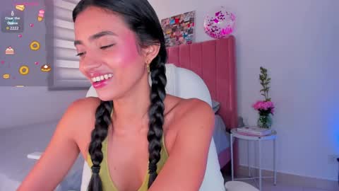 Snapshot of the__power__girls chatting on 12-20-24, 01:43 nina mirley online show from 12-20-24, 01:43