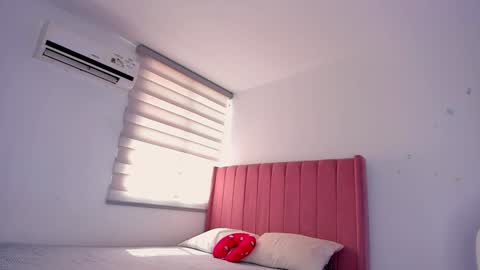 Snapshot of the__power__girls chatting on 01-22-25, 04:02 nina mirley online show from 01-22-25, 04:02