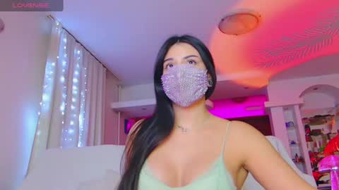 Snapshot of the__sabenna chatting on 06-17-26, 05:58 Madina online show from 06-17-26, 05:58