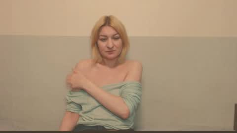 Eva online show from 04-16-26, 12:00