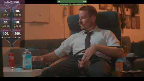 Snapshot of the_dilf chatting on 05-20-26, 10:32 The DILF - online show from 05-20-26, 10:32