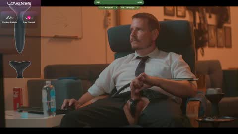 Snapshot of the_dilf chatting on 05-21-26, 04:58 The DILF - online show from 05-21-26, 04:58