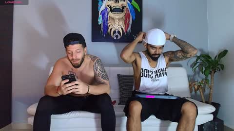 SCOTT  THEO  KAMERON  GENDERSON online show from 12-17-24, 04:12