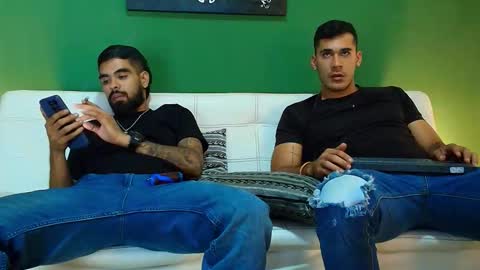 SCOTT  THEO  KAMERON  GENDERSON online show from 09-12-25, 02:55