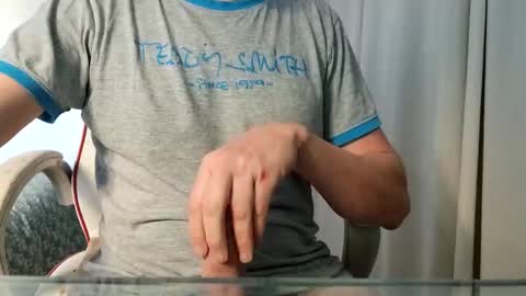 Snapshot of the_hard_baguette chatting on 01-07-25, 02:51 La Baguette dure online show from 01-07-25, 02:51