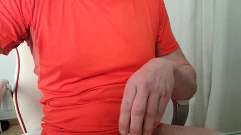 Snapshot of the_hard_baguette chatting on 02-19-26, 12:23 La Baguette dure online show from 02-19-26, 12:23