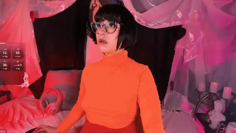 Snapshot of the_kitty_roxy chatting on 02-18-25, 05:09 ... ... online show from 02-18-25, 05:09