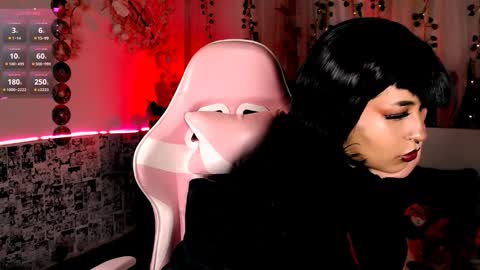 Snapshot of the_kitty_roxy chatting on 10-12-25, 05:06 ... ... online show from 10-12-25, 05:06