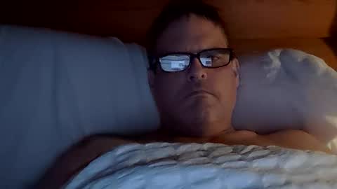 Snapshot of the_man_for_u chatting on 11-11-25, 11:43 Chris online show from 11-11-25, 11:43