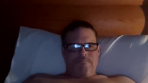 Snapshot of the_man_for_u chatting on 12-17-25, 11:44 Chris online show from 12-17-25, 11:44