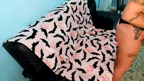 lina luna online show from 12-16-25, 11:15