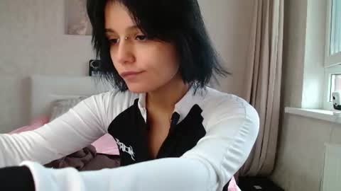 the_slutty_fox online show from 06-12-26, 01:43