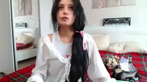 the_slutty_fox online show from 06-25-26, 07:57