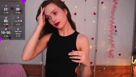 Snapshot of the_truewoman_show chatting on 05-08-26, 03:12 My name is Cynthia and Im very happy to see you in my sweet room online show from 05-08-26, 03:12