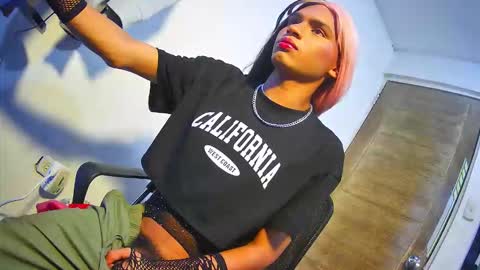 Snapshot of the_velvet_sandra chatting on 10-26-25, 03:45 Sandra 3 online show from 10-26-25, 03:45