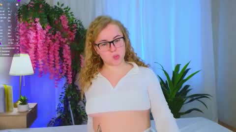 Snapshot of thea__tabby chatting on 11-28-25, 07:44 Judith online show from 11-28-25, 07:44