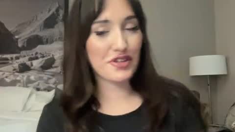 Girl Next Door  online show from 04-26-26, 01:03