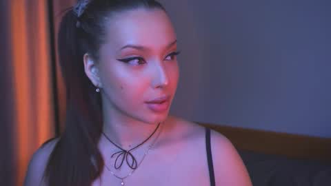 Snapshot of thebbylu chatting on 09-30-25, 11:37 Lucy online show from 09-30-25, 11:37