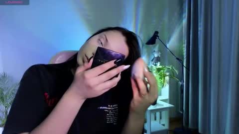 Snapshot of thebbylu chatting on 10-14-25, 12:06 Lucy online show from 10-14-25, 12:06