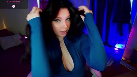 Snapshot of thebbylu chatting on 10-18-25, 12:39 Lucy online show from 10-18-25, 12:39