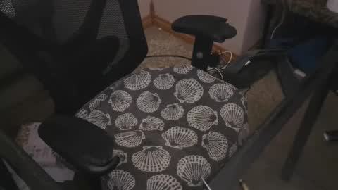 Snapshot of thebearking69 chatting on 01-05-25, 05:51 The Bear King online show from 01-05-25, 05:51