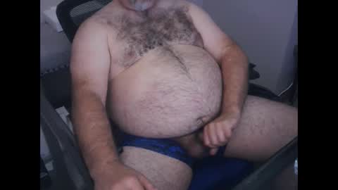 Snapshot of thebearking69 chatting on 10-02-25, 05:25 The Bear King online show from 10-02-25, 05:25