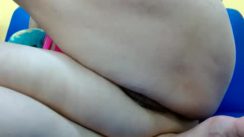 Snapshot of thebestpussyhairy chatting on 03-09-25, 07:34 Karla online show from 03-09-25, 07:34