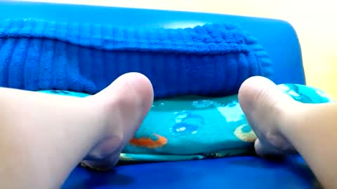 Snapshot of thebestpussyhairy chatting on 10-19-25, 06:14 Karla online show from 10-19-25, 06:14