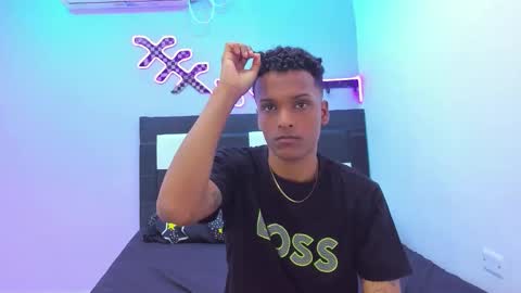 Snapshot of thebigdanni chatting on 11-23-25, 12:38 DEAN AND MARY online show from 11-23-25, 12:38