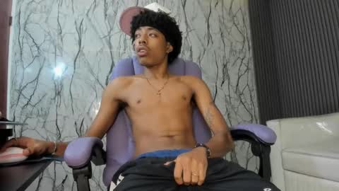 Snapshot of theblackflavor chatting on 04-19-26, 01:43 Flavor online show from 04-19-26, 01:43