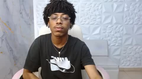 Snapshot of theblackflavor chatting on 05-09-26, 01:55 Flavor online show from 05-09-26, 01:55