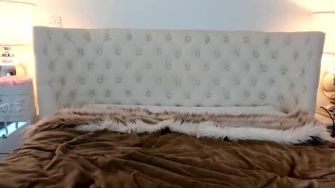 Snapshot of theblondenextdoor97 chatting on 10-25-25, 01:29 Jessica online show from 10-25-25, 01:29