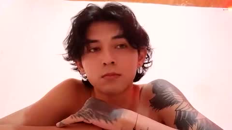 Snapshot of thebluesky_18 chatting on 09-12-25, 10:04 thebluesky_18 online show from 09-12-25, 10:04