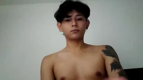 Snapshot of thebluesky_18 chatting on 10-25-25, 08:55 thebluesky_18 online show from 10-25-25, 08:55