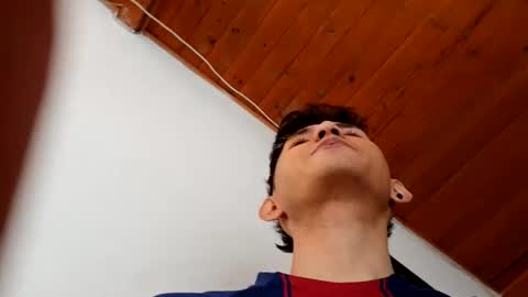 Snapshot of thebluesky_18 chatting on 12-01-25, 05:18 thebluesky_18 online show from 12-01-25, 05:18