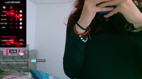 Paulette online show from 10-27-25, 02:43