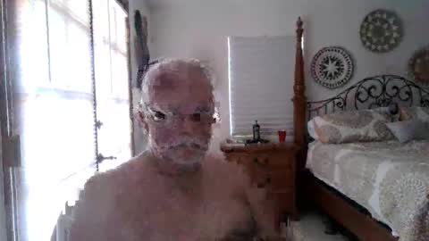 Snapshot of thecooltool_1 chatting on 05-12-26, 06:49 thecooltool_1 online show from 05-12-26, 06:49