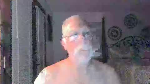 Snapshot of thecooltool_1 chatting on 05-14-26, 08:32 thecooltool_1 online show from 05-14-26, 08:32