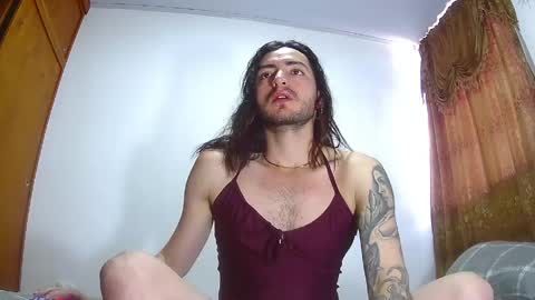 Snapshot of thecrazyadam chatting on 05-18-26, 01:39 Miguel online show from 05-18-26, 01:39